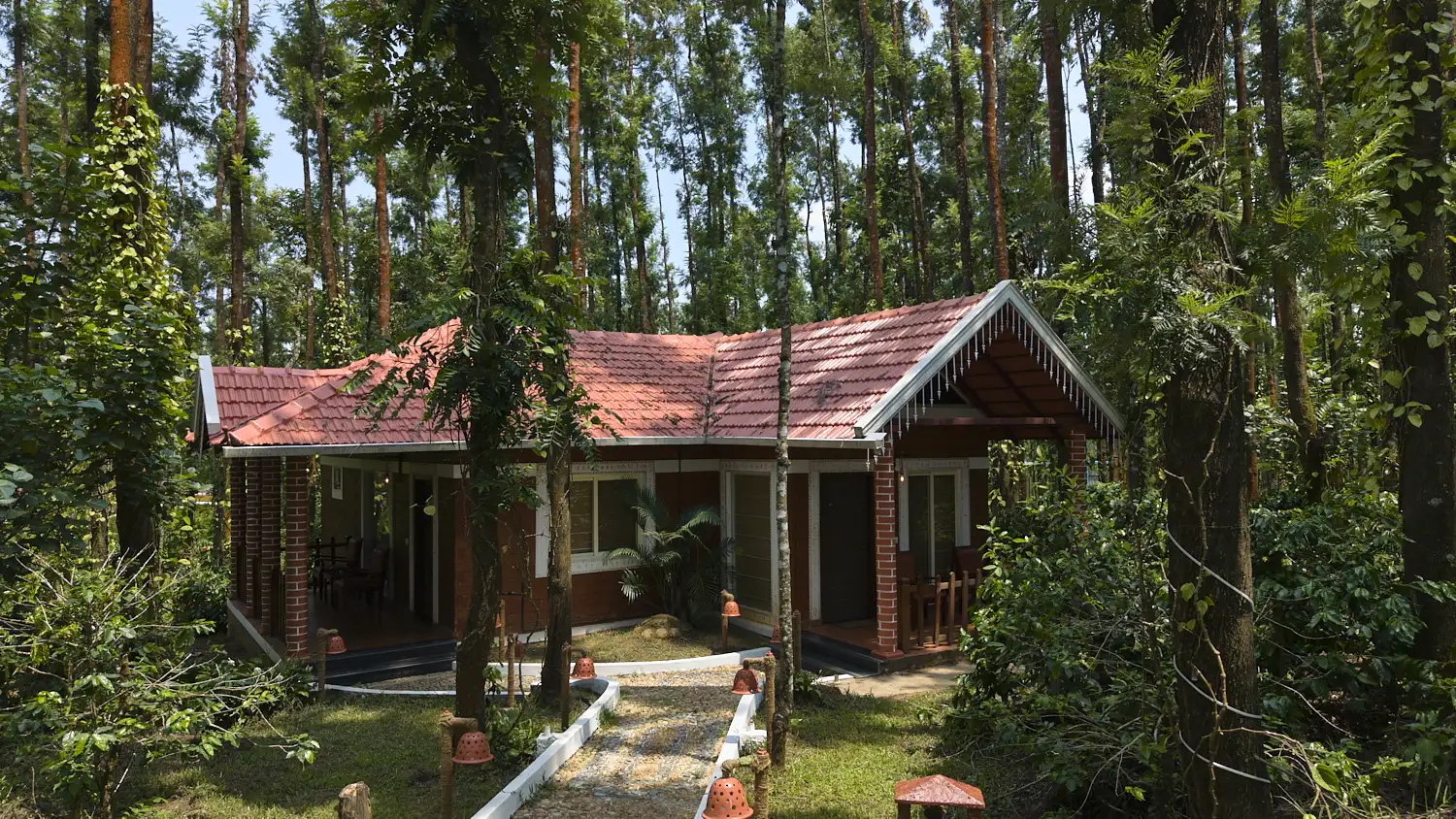 Deluxe Cottage — aerial view 1