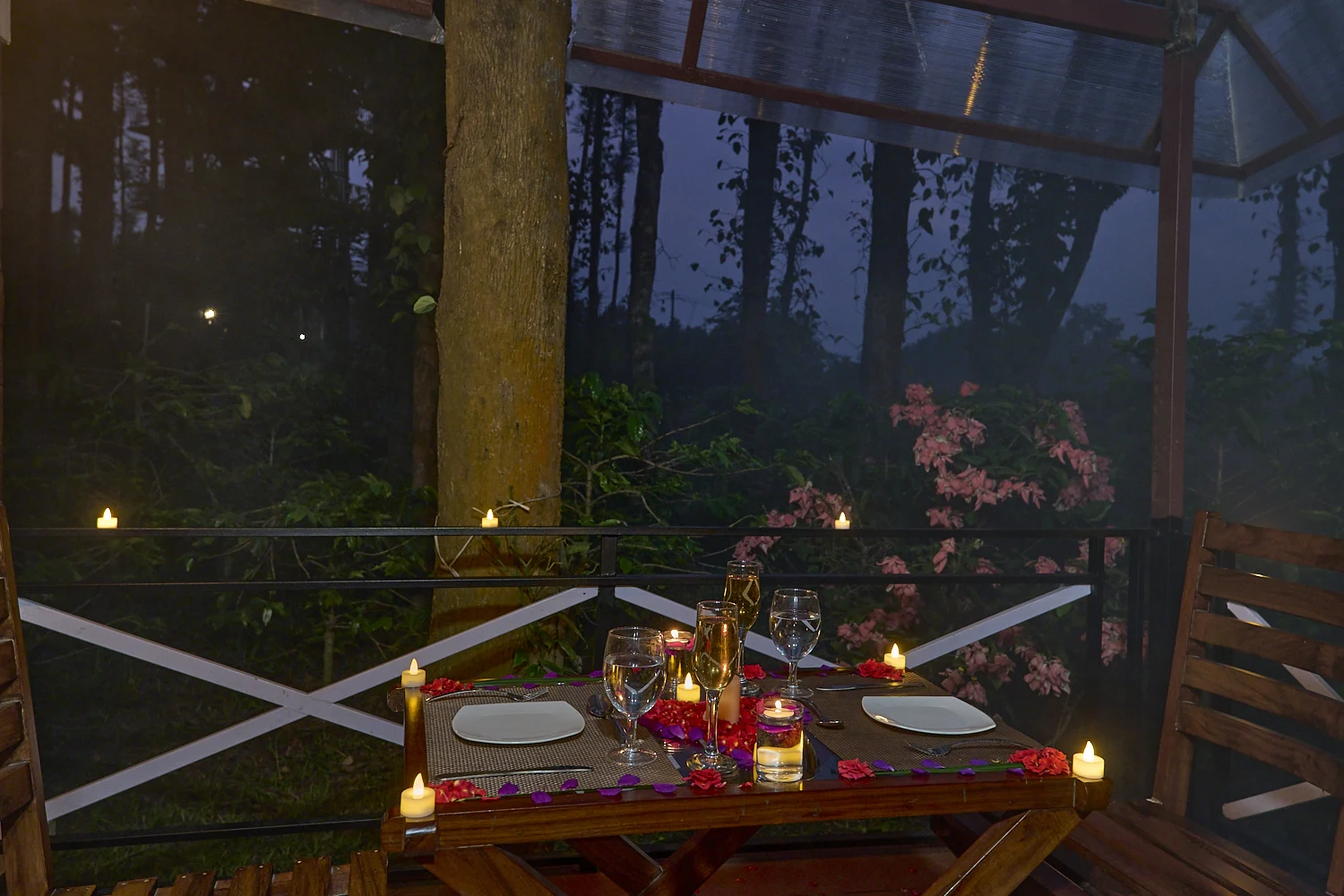 Candlelight dinner at Coffee Grove Resort